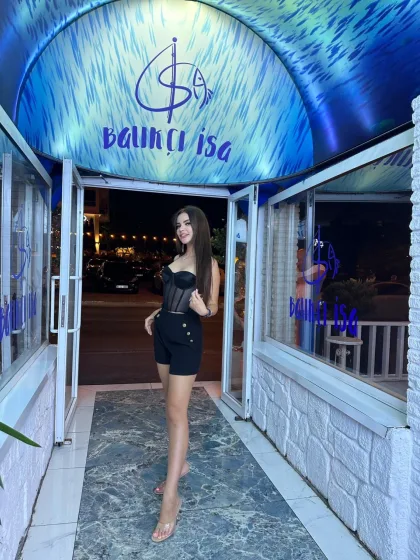 Kalina photo 4 in Oasis Liwa: 27 years old, european, slim, black hair, 166 cm, 62 kg, A bust
