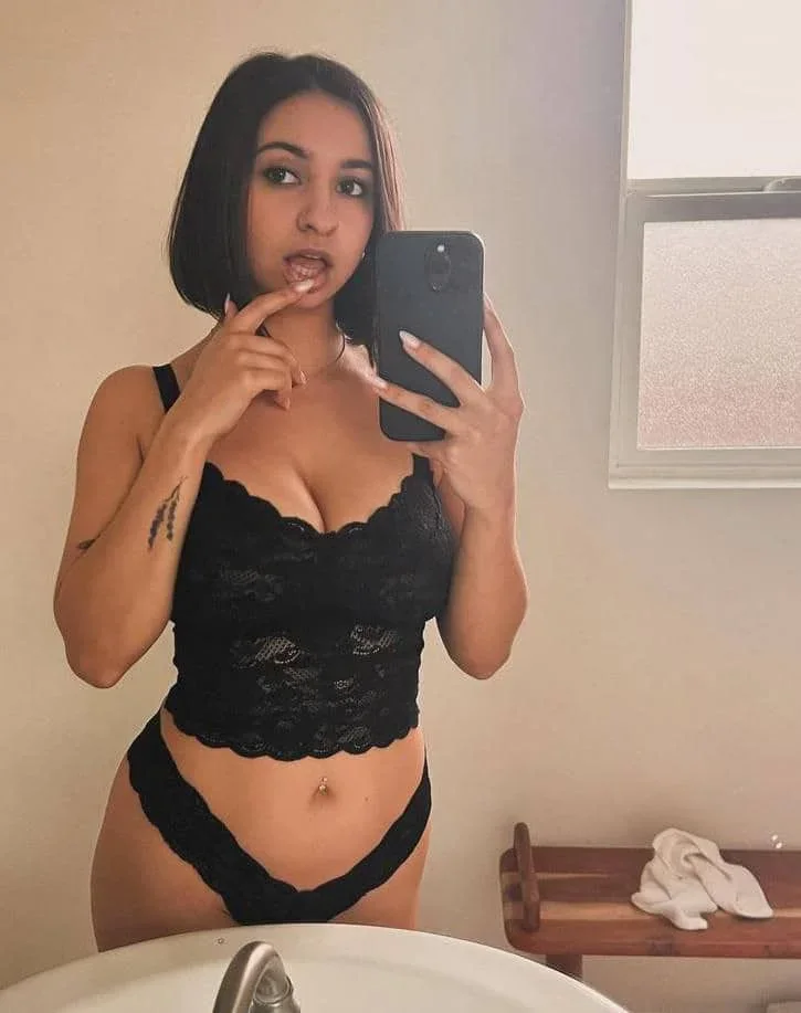 Khadija photo 1 in Al Wakra: 25 years old, regular, blonde hair, 168 cm, 60 kg, C bust