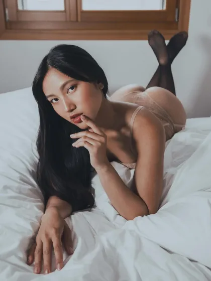 Lena photo 2 in Chiang Rai: 27 years old, european, regular, brown hair, 168 cm, 53 kg, C bust