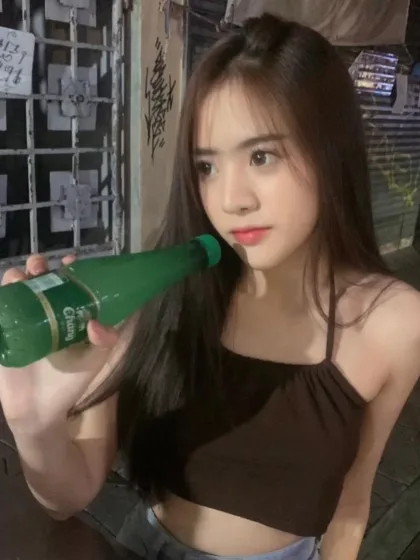 Luna photo 2 in Sohar: 22 years old, slim, black hair, 168 cm, 50 kg, C bust