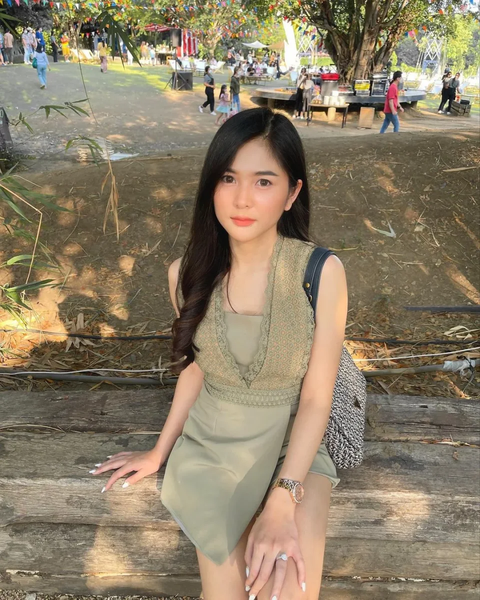 Maria photo 7 in Al Musanaah: 22 years old, asian, slim, black hair, 165 cm, 49 kg, C bust