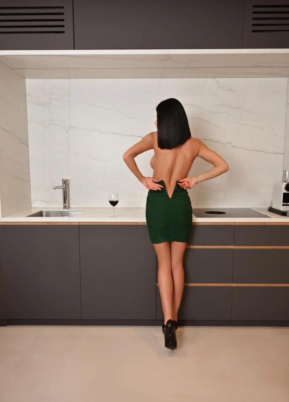 Marina photo 4 in Al Khaburah: 30 years old, slim, black hair, 172 cm, 57 kg, C bust