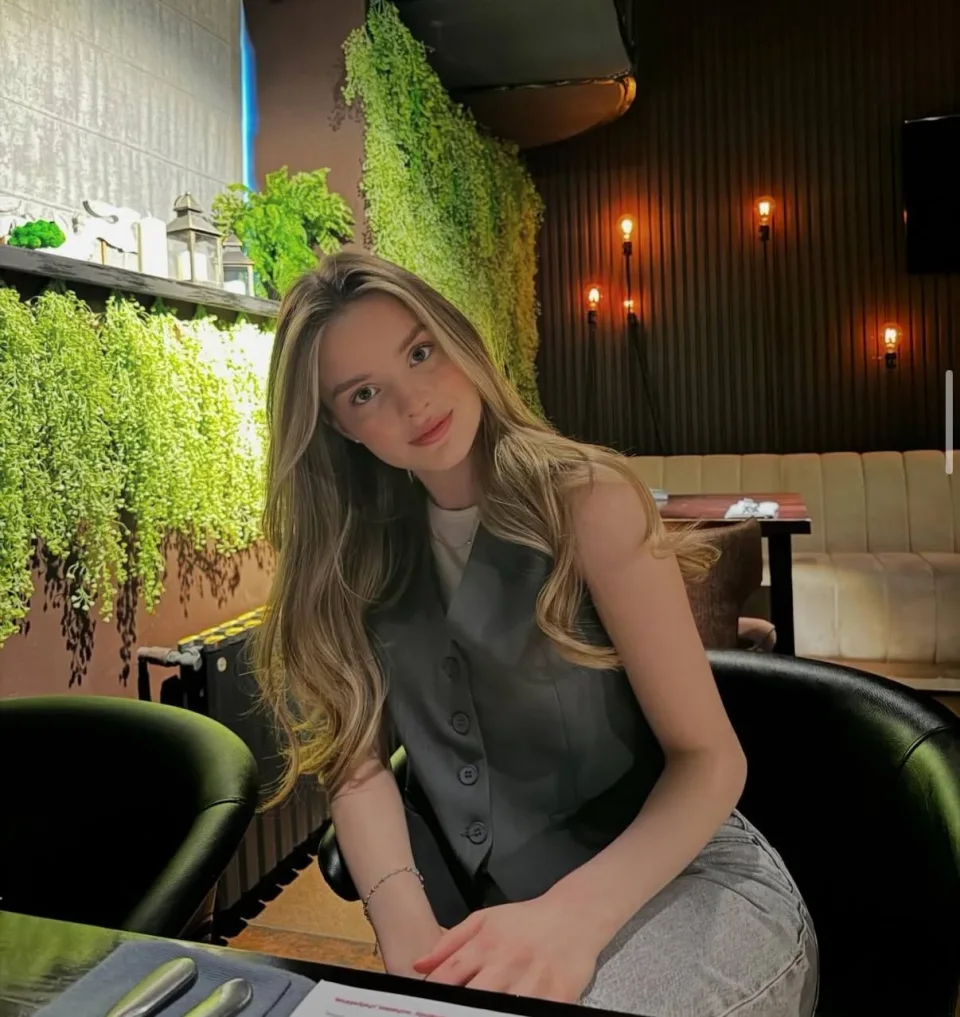 Maya photo 8 in Sattahip: 22 years old, arab, slim, blonde hair, 165 cm, 51 kg, B bust