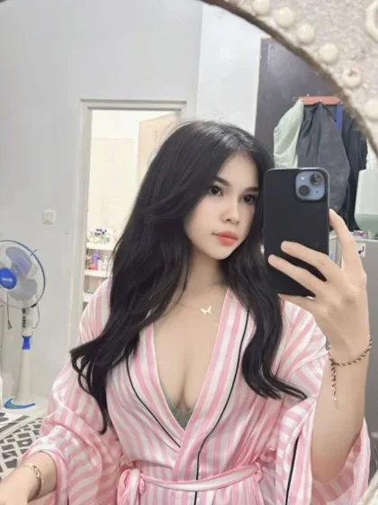 Dovie photo 3 in Dubai: 25 years old, asian, slim, black hair, 157 cm, 43 kg, B bust
