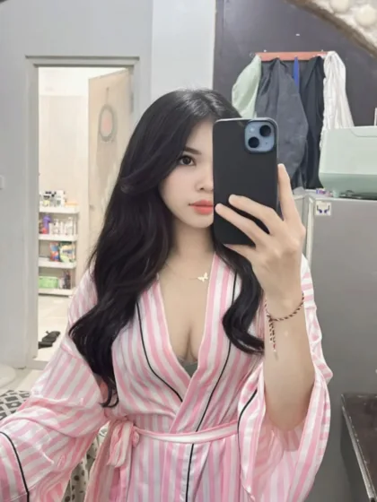 Dovie photo 4 in Dubai: 25 years old, asian, slim, black hair, 157 cm, 43 kg, B bust