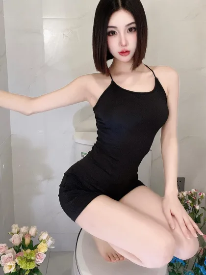 Ivory photo 1 in Sharjah: 24 years old, asian, slim, black hair, 165 cm, 52 kg, C bust
