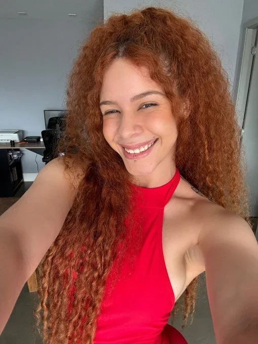 Rhea photo 4 in Oasis Liwa: 24 years old, european, regular, red hair, 162 cm, 52 kg, D bust