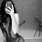 Alanna photo 6 in Ras Al Khaimah: 27 years old, european, regular, black hair, 167 cm, 54 kg, C bust