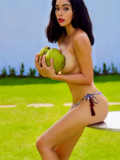 Alba photo 3 in Fujairah: 21 years old, slim, black hair, 172 cm, 51 kg, C bust