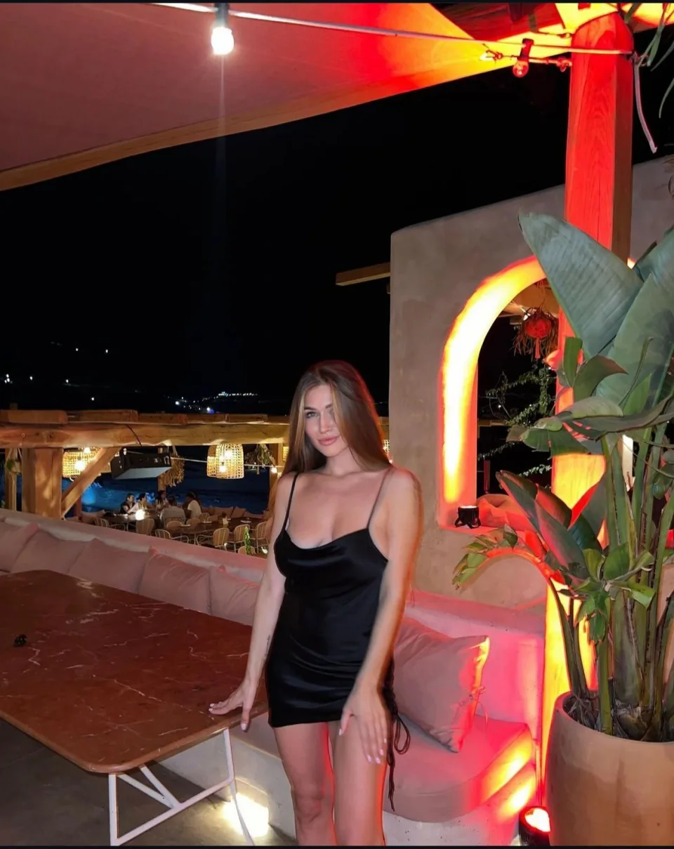 Alexa photo 4 in Khaur-Fakkan: 26 years old, slim, blonde hair, 164 cm, 59 kg, A bust