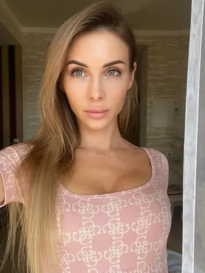 Alicia photo 1 in Air Rams: 25 years old, arab, slim, blonde hair, 168 cm, 54 kg, B bust
