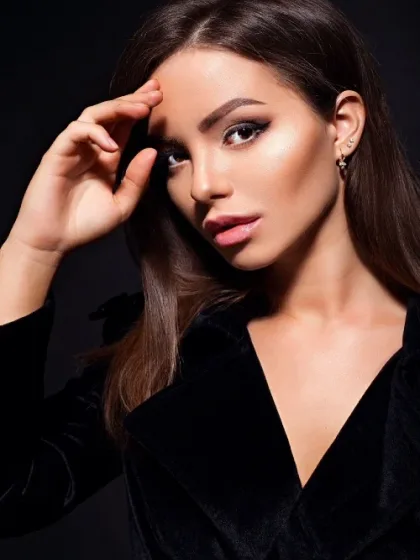 Allegra photo 2 in Oasis Liwa: 23 years old, slim, black hair, 173 cm, 55 kg, C bust