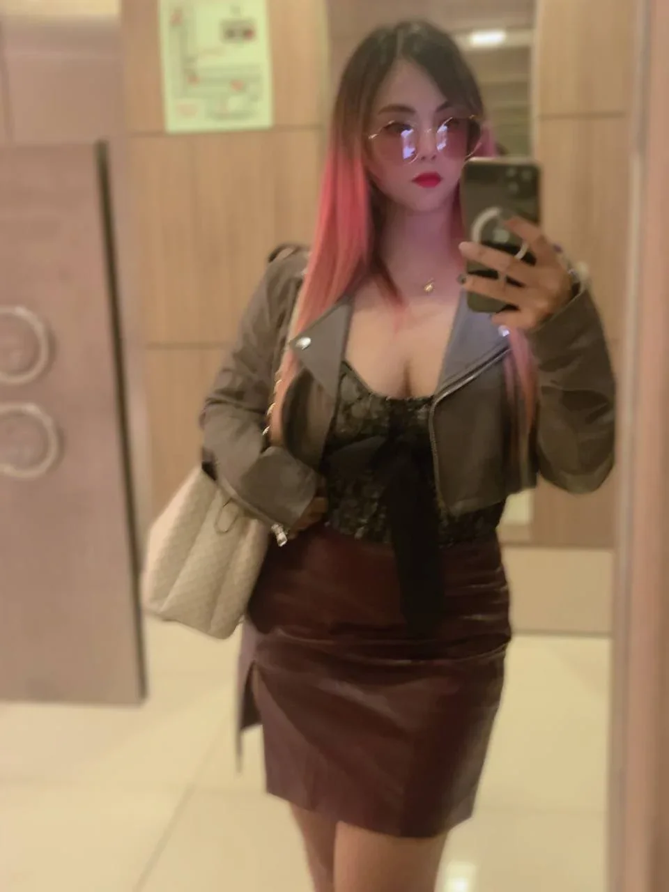 Amelia photo 5 in Sohar: 36 years old, asian, regular, black hair, 150 cm, 50 kg, C bust