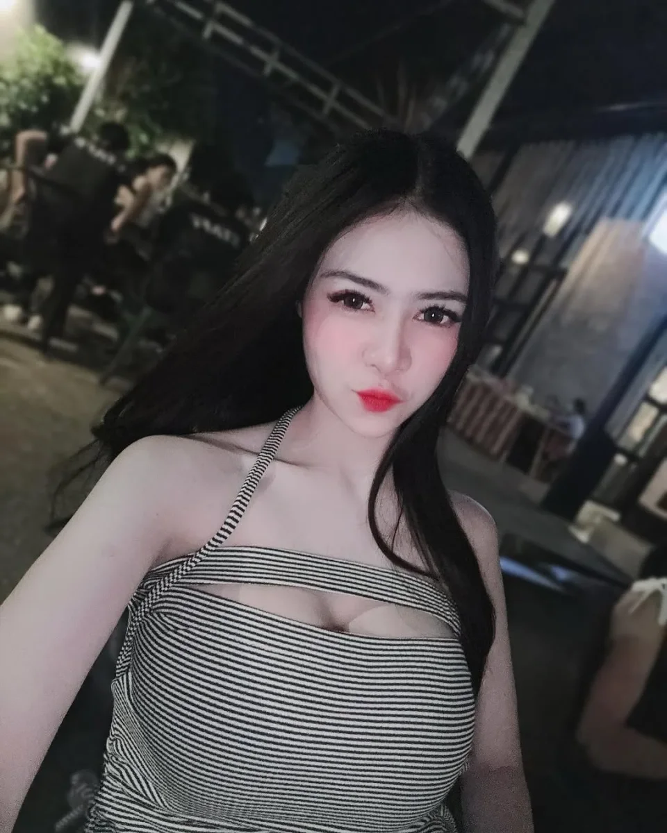 Bella photo 3 in Khaur-Fakkan: 24 years old, asian, slim, black hair, 155 cm, 48 kg, C bust