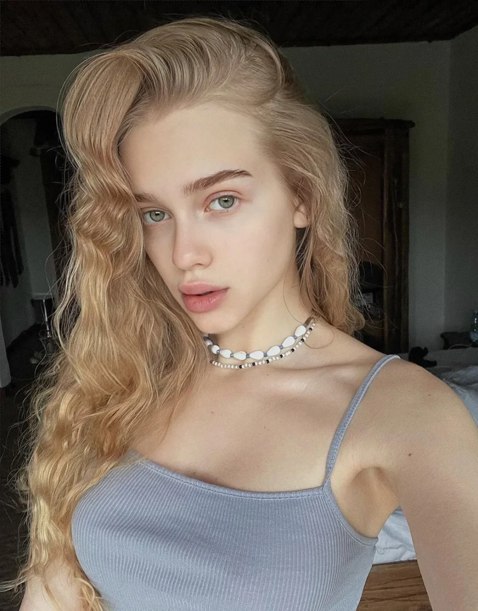 Bernadette photo 6 in Jabal Ali: 20 years old, slim, blonde hair, 170 cm, 52 kg, B bust