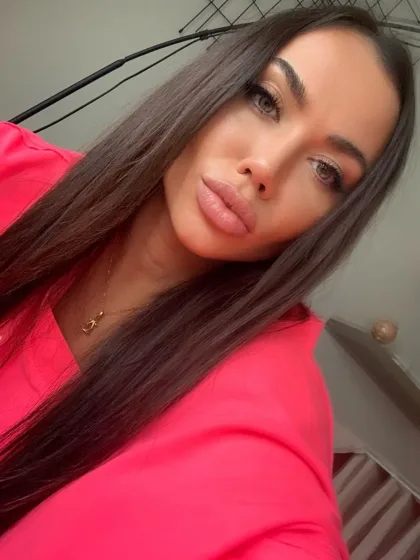 Алессандра фото 6 - Абу-Даби, 27 лет, regular, черные волосы, 168 см, 54 кг, грудь B