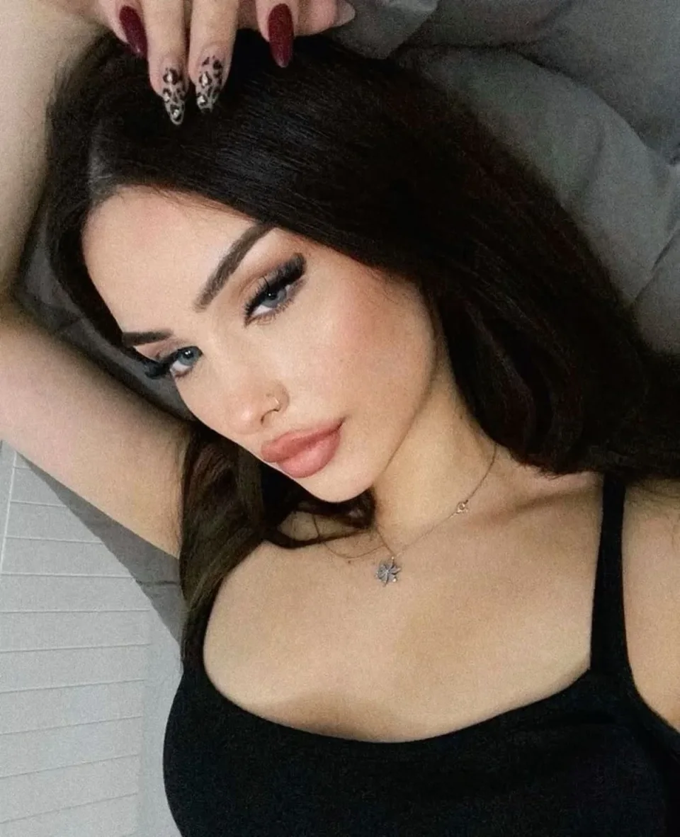 Briana photo 8 in Al Rayyan: 21 years old, arab, curvy, black hair, 160 cm, 50 kg, B bust