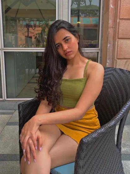 Calista photo 6 in Sohar: 27 years old, asian, slim, black hair, 169 cm, 62 kg, B bust
