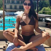 Josie photo 7 in Ajman: 24 years old, slim, black hair, 169 cm, 59 kg, B bust