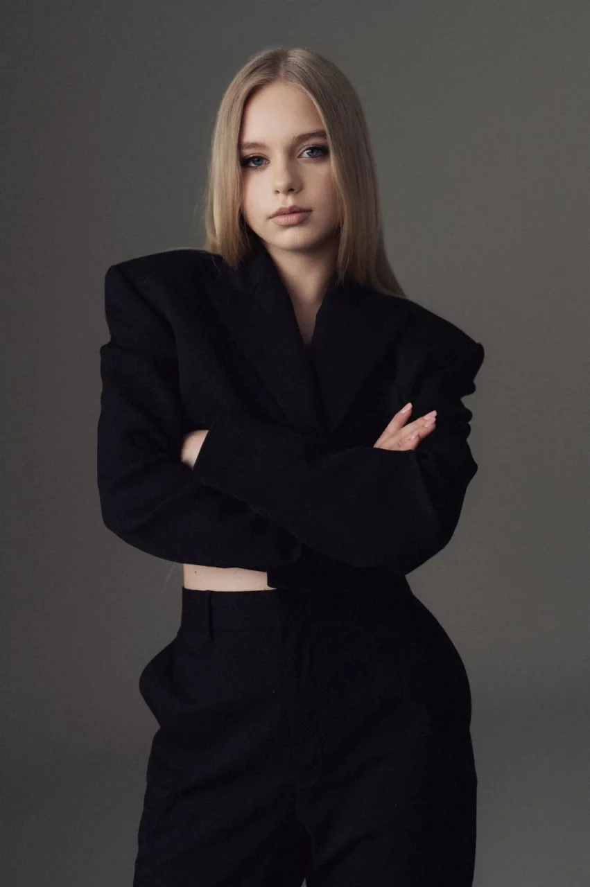 NU photo 1 in Sur: 28 years old, european, slim, blonde hair, 160 cm, 47 kg, B bust