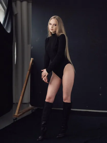 NU photo 2 in Sur: 28 years old, european, slim, blonde hair, 160 cm, 47 kg, B bust