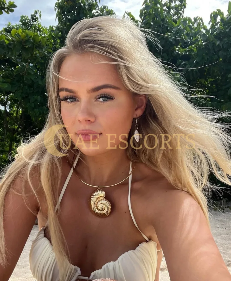 Allegra photo 4 in Cambridge: 21 years old, european, slim, blonde hair, 168 cm, 53 kg, Medium bust
