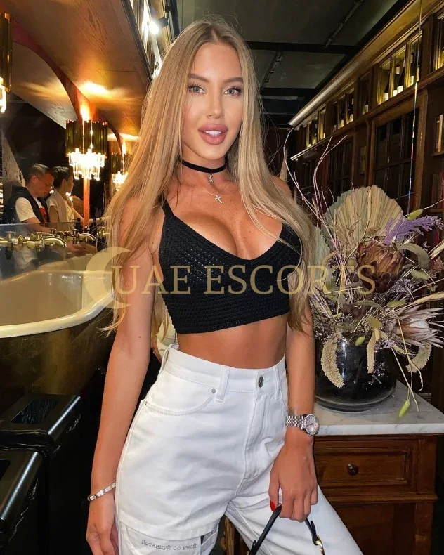 Альма фото 1 - Leicester, 23 года, европейская, стройная, шатенка, 171 см, 54 кг, грудь Medium