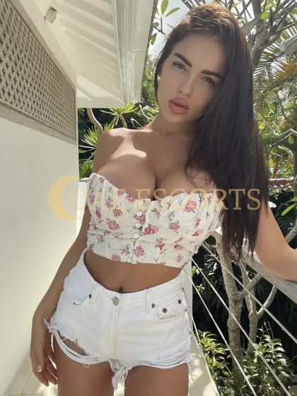 Amara photo 6 in Plymouth: 25 years old, european, brunette, 167 cm, 50 kg, Large bust