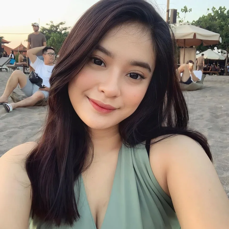 Ebony photo 6 in Ajman: 21 years old, asian, regular, black hair, 161 cm, 55 kg, A bust