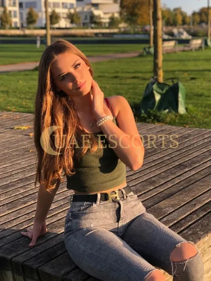 Anita photo 3 in Belfast: 24 years old, arab, slim, blonde hair, 170 cm, 55 kg, Medium bust