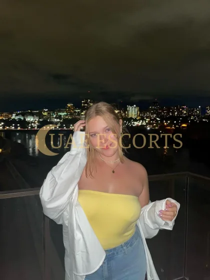Anne photo 1 in Lyon: 24 years old, blonde hair, 168 cm, 58 kg, Large bust