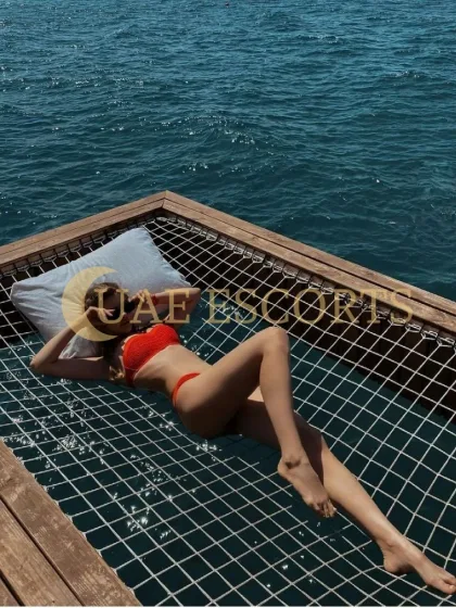 Bianca photo 2 in Frankfurt: 20 years old, european, slim, brown hair, 169 cm, 53 kg, Medium bust