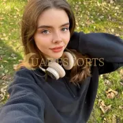 Bianca photo 6 in Frankfurt: 20 years old, european, slim, brown hair, 169 cm, 53 kg, Medium bust