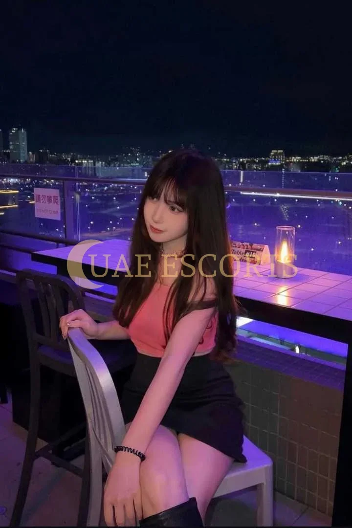Brooke photo 4 in Leeds: 25 years old, asian, black hair, 166 cm, 48 kg, Large bust