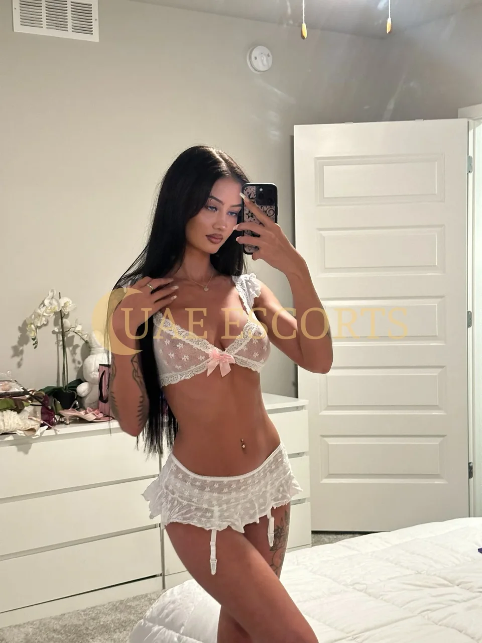 Камила фото 1 - Cannes, 28 лет, европейская, regular, брюнетка, 179 см, 48 кг, грудь Medium