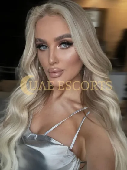 Charity photo 6 in Lyon: 23 years old, regular, blonde hair, 170 cm, 50 kg, Medium bust