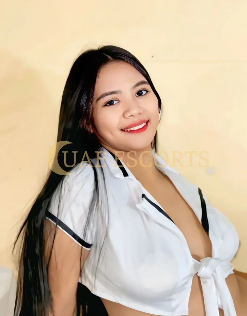 Кристина фото 7 - Brighton, 19 лет, азиатская, фигуристая, черные волосы, 162 см, 46 кг, грудь Medium