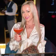 Mary photo 6 in Dubai: 22 years old, arab, slim, blonde hair, 169 cm, 55 kg, B bust