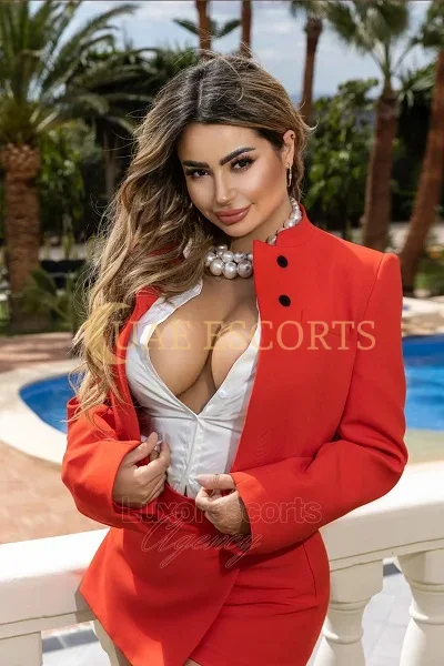 Delilah photo 8 in Hamburg: 24 years old, european, regular, blonde hair, 175 cm, 55 kg, Large bust