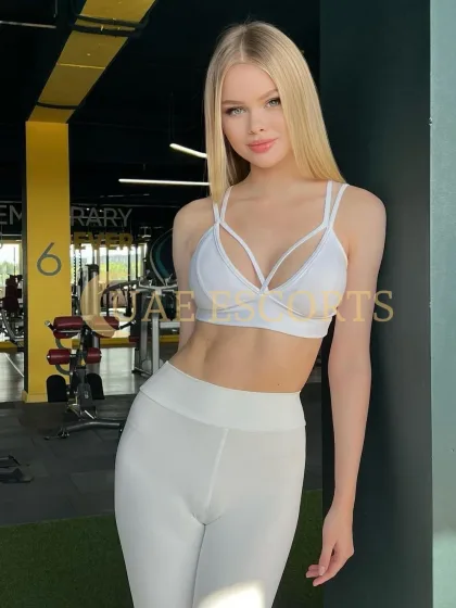Diane photo 4 in Cologne: 22 years old, arab, slim, blonde hair, 168 cm, 52 kg, Medium bust