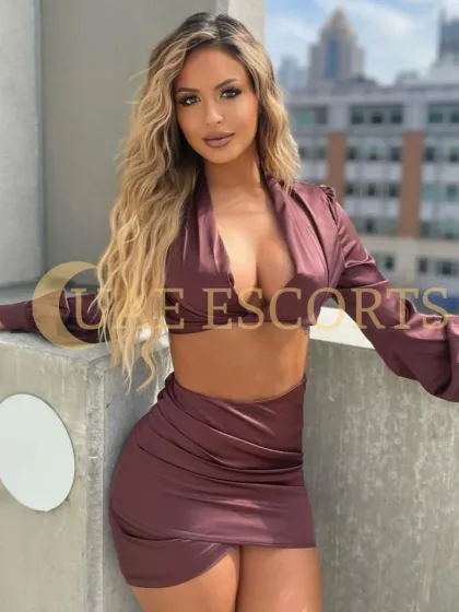Dorothy photo 2 in Manchester: 26 years old, regular, brown hair, 174 cm, 61 kg, Large bust