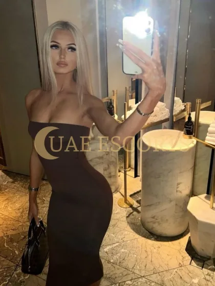 Edith photo 1 in Sluis: 28 years old, slim, blonde hair, 172 cm, 54 kg, Medium bust