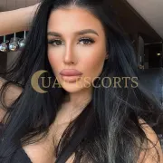 Eileen photo 5 in Le Puy-en-Velay: 30 years old, european, slim, black hair, 171 cm, 54 kg, Medium bust
