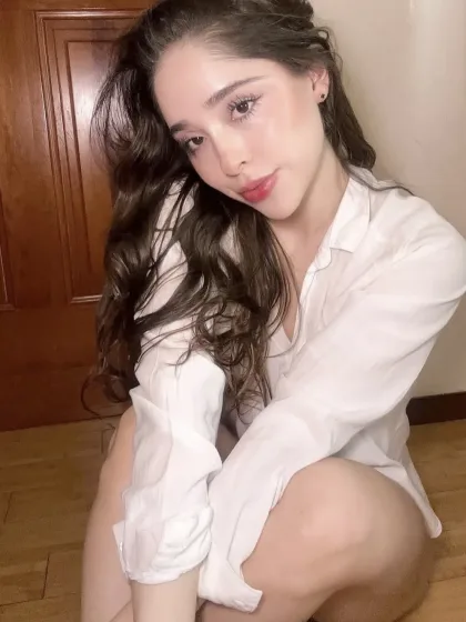 Precious photo 6 in Sharjah: 21 years old, european, slim, black hair, 169 cm, 55 kg, C bust