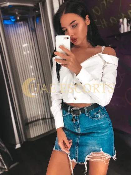 Emerald photo 3 in Leicester: 21 years old, arab, slim, black hair, 167 cm, 53 kg, Medium bust