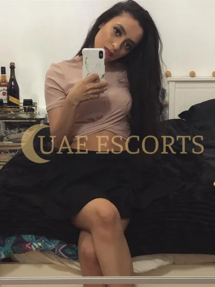 Emilia photo 6 in Ingolstadt: 26 years old, european, regular, black hair, 167 cm, 54 kg, Large bust
