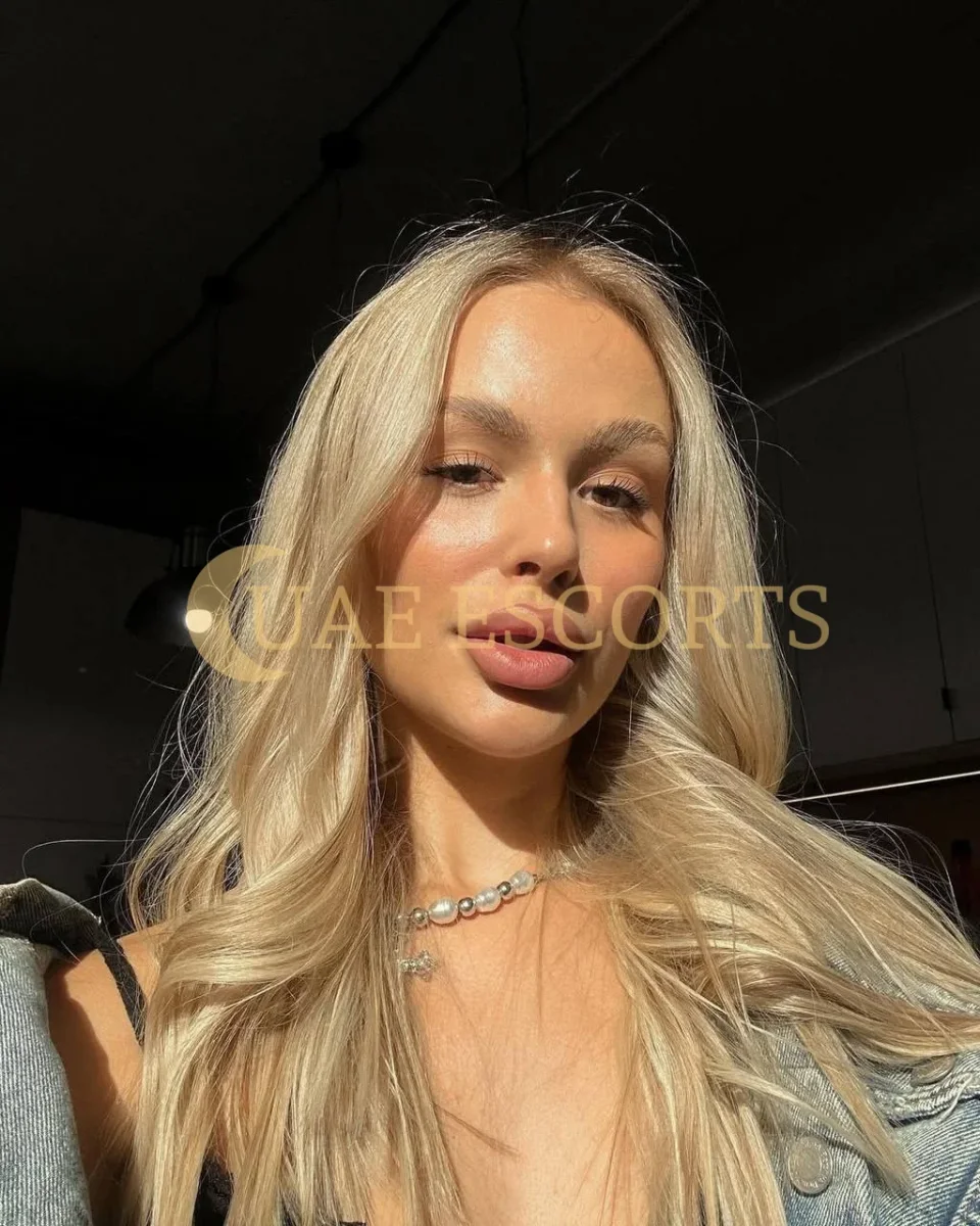 Eva photo 1 in Pforzheim: 26 years old, slim, blonde hair, 165 cm, 50 kg, Medium bust