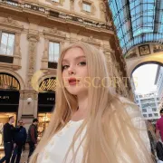 Florence photo 8 in Zoetermeer: 27 years old, regular, blonde hair, 161 cm, 54 kg, Large bust