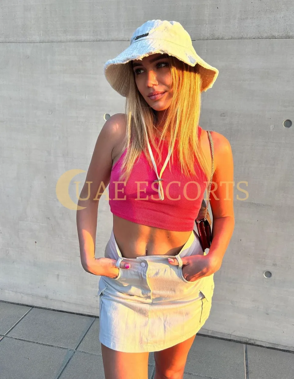 Gabriella photo 3 in Aix-en-Provence: 23 years old, european, slim, blonde hair, 168 cm, 54 kg, Medium bust