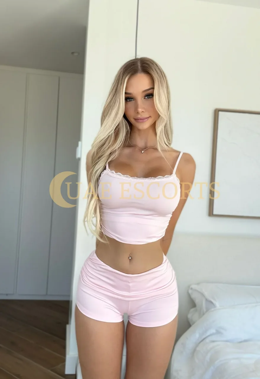 Hailey photo 2 in Paris: 25 years old, skinny, brown hair, 169 cm, 50 kg, Medium bust